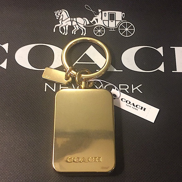 💥HP💥COACH - HORSE & CARRIAGE BAG CHARM/ KEYCHAIN - Picture 3 of 11